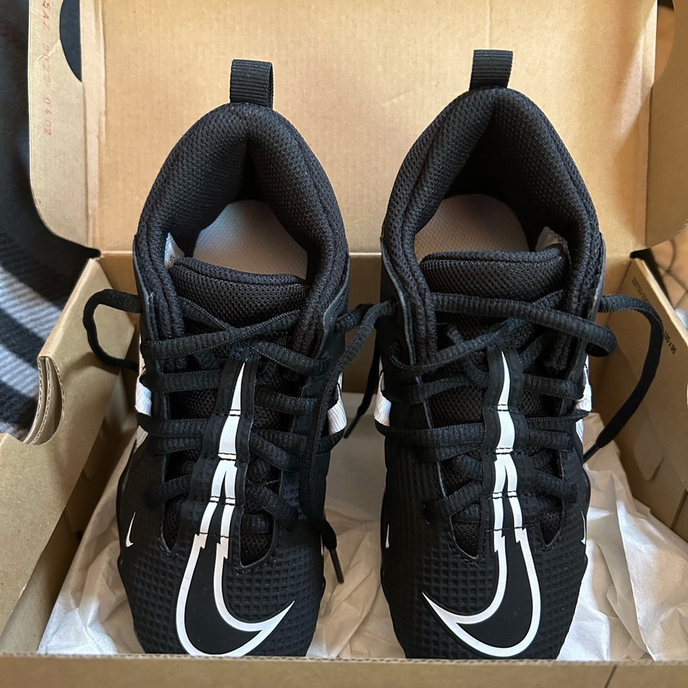 Nike Alpha Menace 3 Shark BG cleats